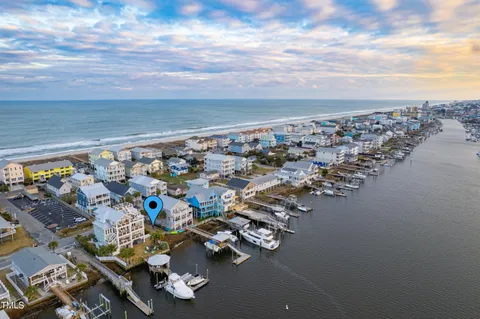 $275,000 | 817 Canal Drive, Carolina Beach, NC 28428