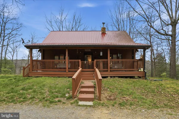 $365,000 | 412 Hideaway Lane, Berkeley Springs, WV 25411