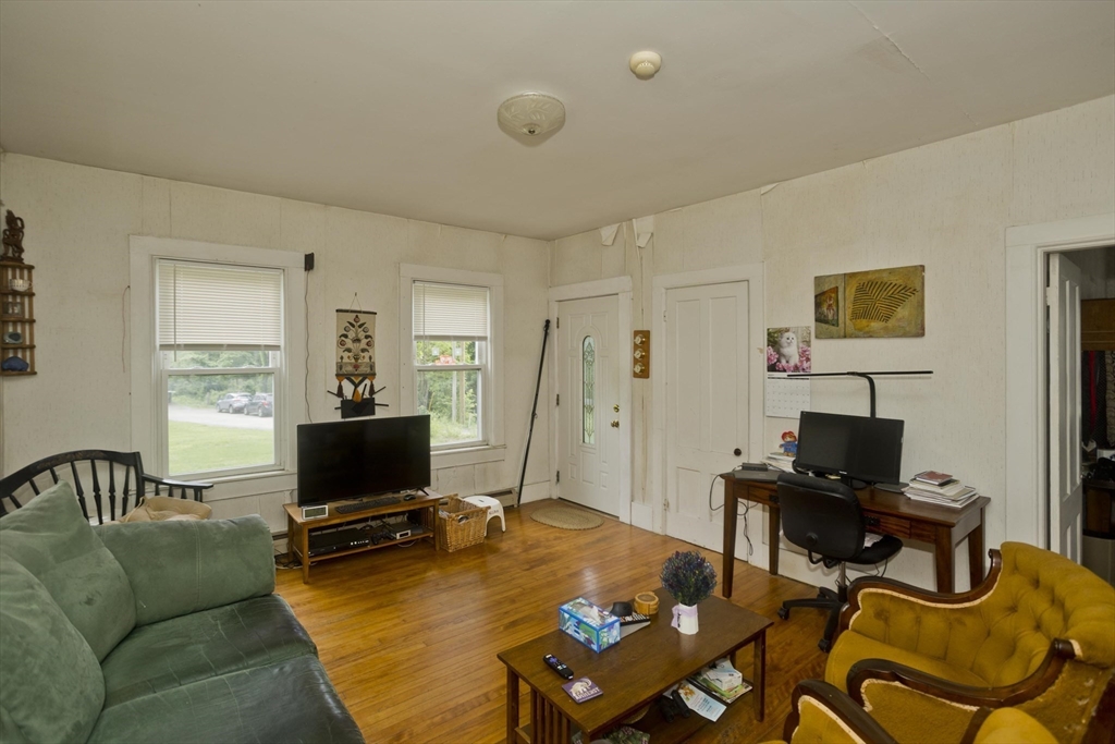 78 Lyman Road Northampton, MA 01060 - Photo 6 of 35