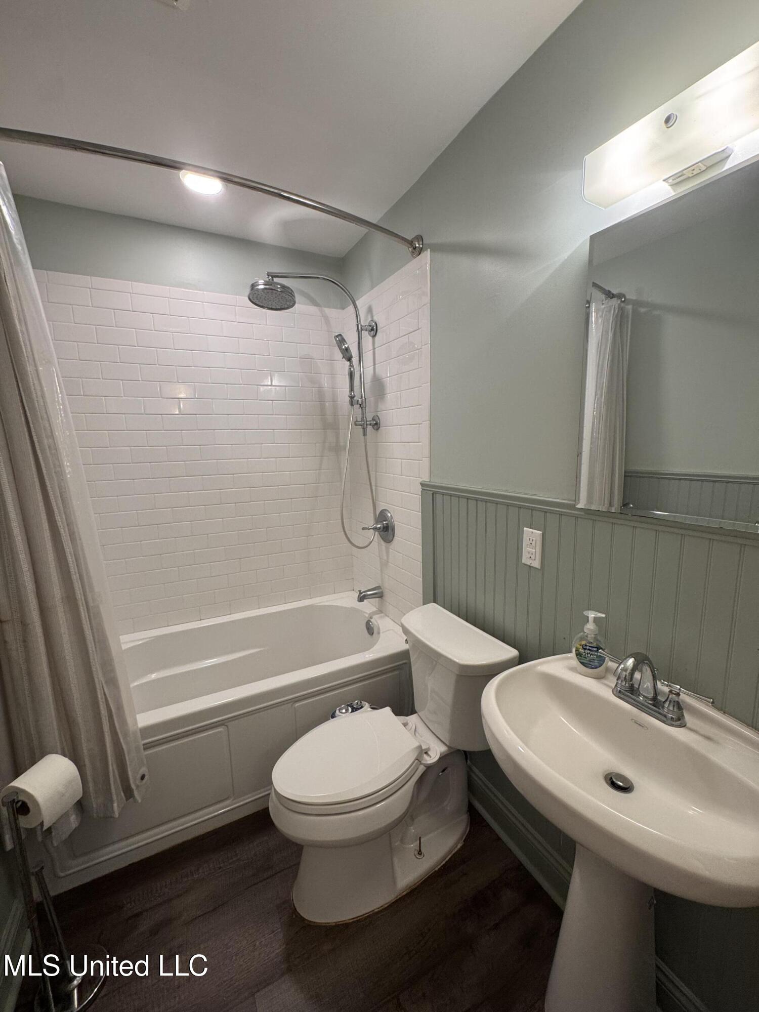 1804 Wheeler Drive Natchez, MS 39120 - Photo 11 of 20 IMG_4599