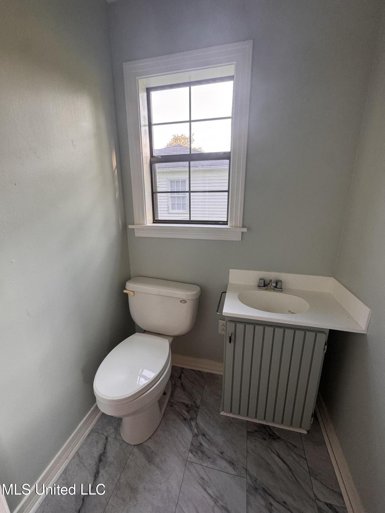 1804 Wheeler Drive Natchez, MS 39120 - Photo 13 of 20 IMG_4602