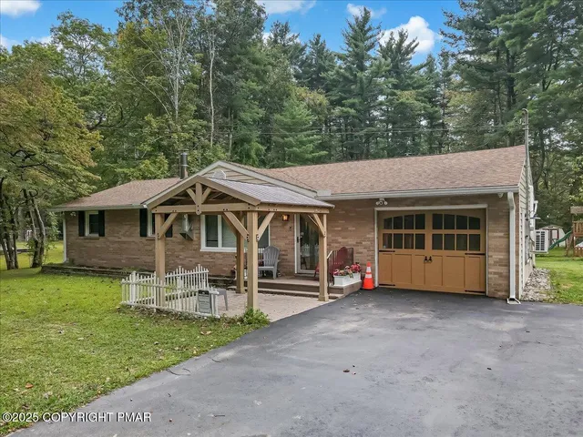 $385,000 | 259 Tanite Road, Stroudsburg, PA 18360