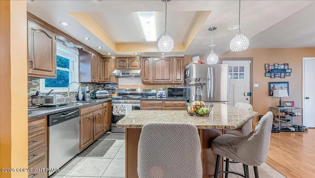 $385,000 | 259 Tanite Road, Stroudsburg, PA 18360