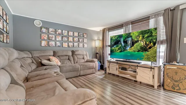 $385,000 | 259 Tanite Road, Stroudsburg, PA 18360