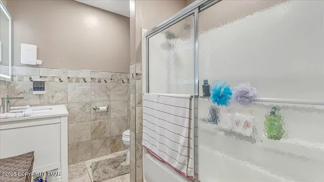 $385,000 | 259 Tanite Road, Stroudsburg, PA 18360