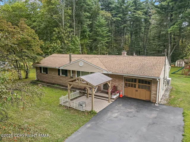 $385,000 | 259 Tanite Road, Stroudsburg, PA 18360