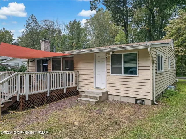 $385,000 | 259 Tanite Road, Stroudsburg, PA 18360