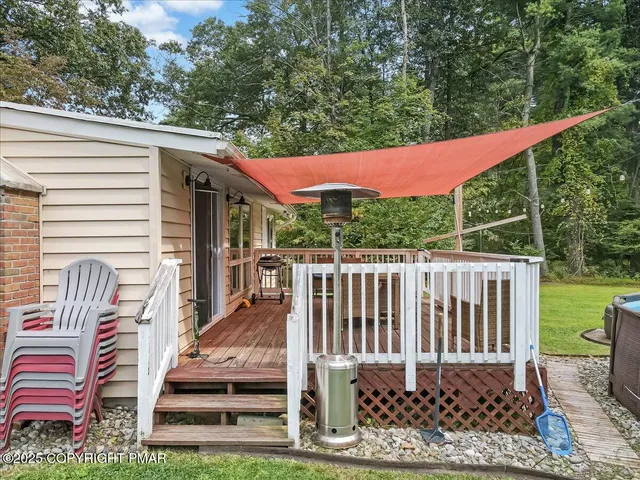 $385,000 | 259 Tanite Road, Stroudsburg, PA 18360