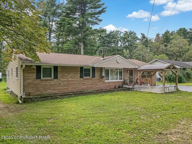 $385,000 | 259 Tanite Road, Stroudsburg, PA 18360