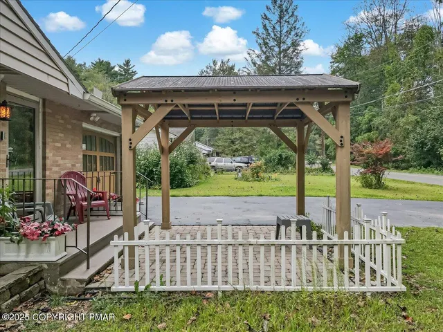 $385,000 | 259 Tanite Road, Stroudsburg, PA 18360