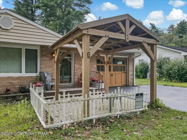 $385,000 | 259 Tanite Road, Stroudsburg, PA 18360