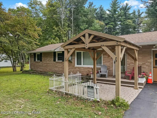 $385,000 | 259 Tanite Road, Stroudsburg, PA 18360