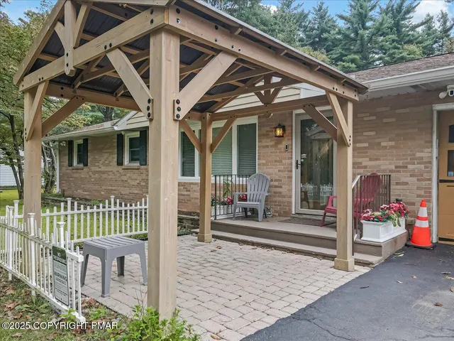 $385,000 | 259 Tanite Road, Stroudsburg, PA 18360