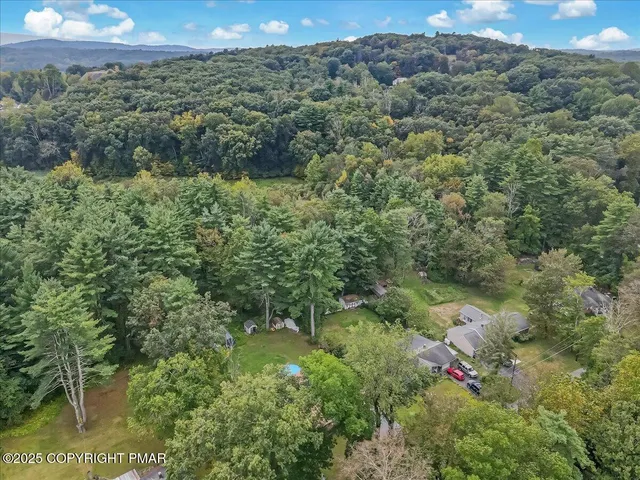 $385,000 | 259 Tanite Road, Stroudsburg, PA 18360