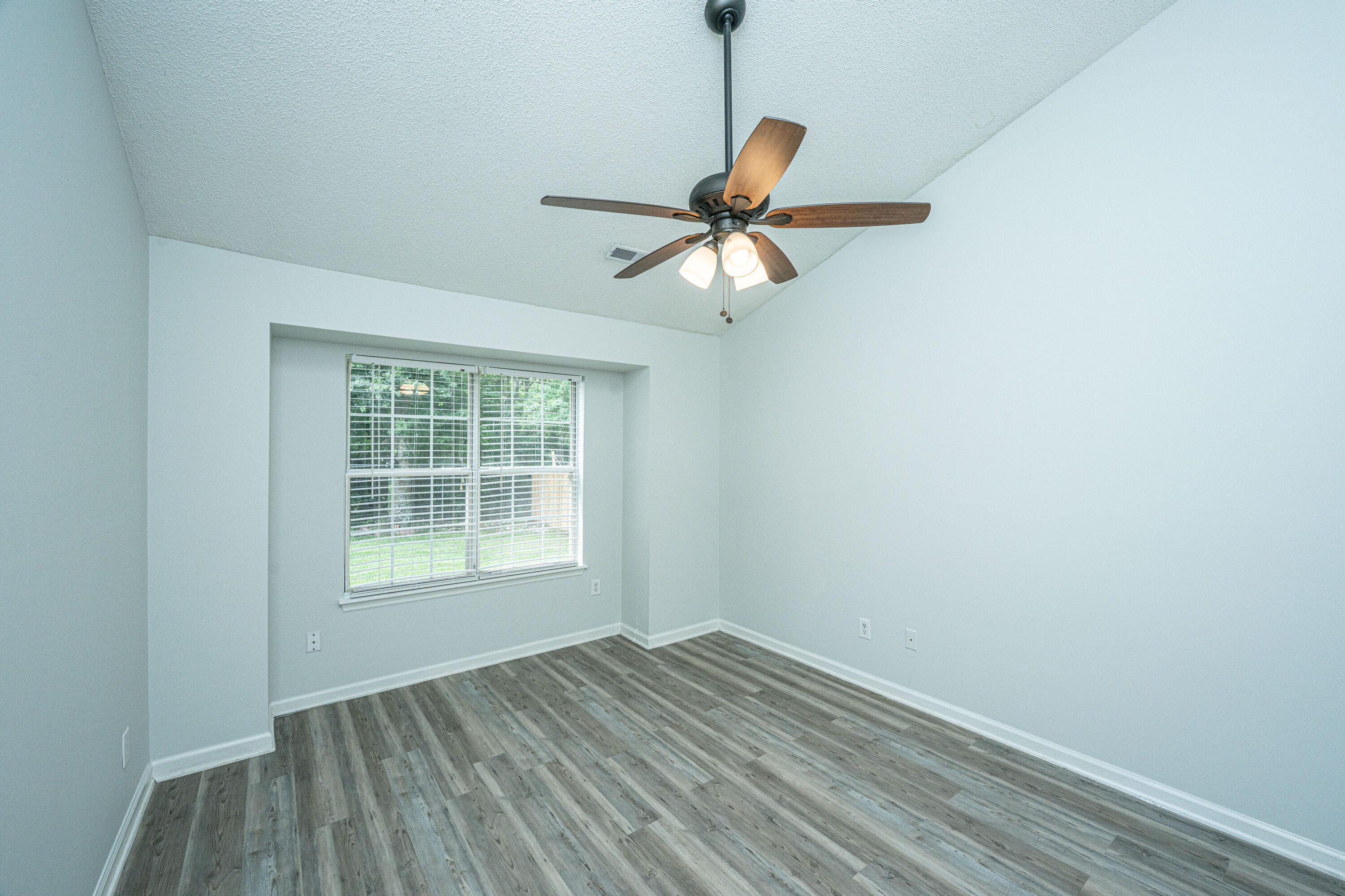 112 Jarett Road Summerville, SC 29485 - Photo 18 of 43 112JarettRd021