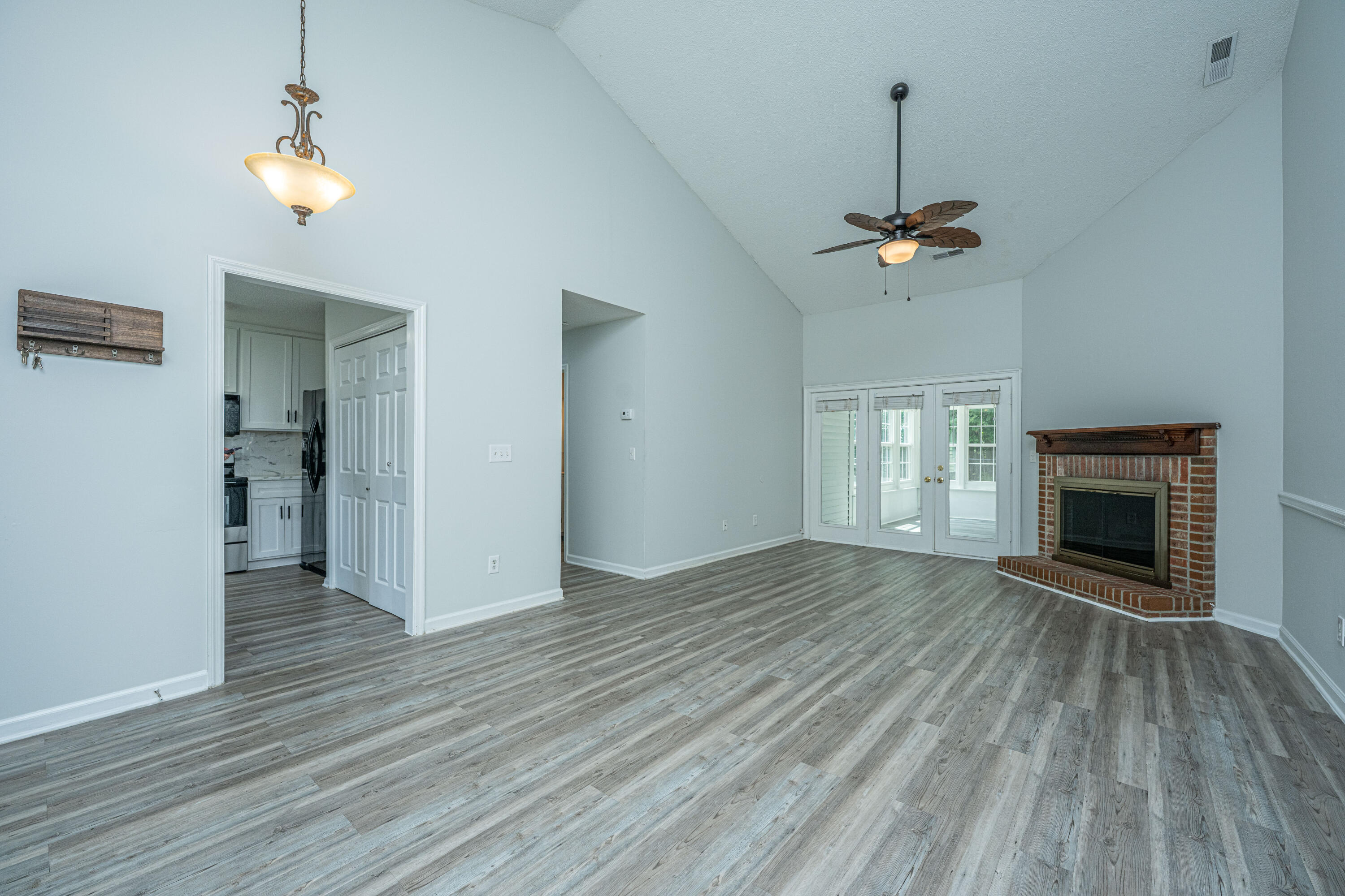 112 Jarett Road Summerville, SC 29485 - Photo 2 of 43 112JarettRd006