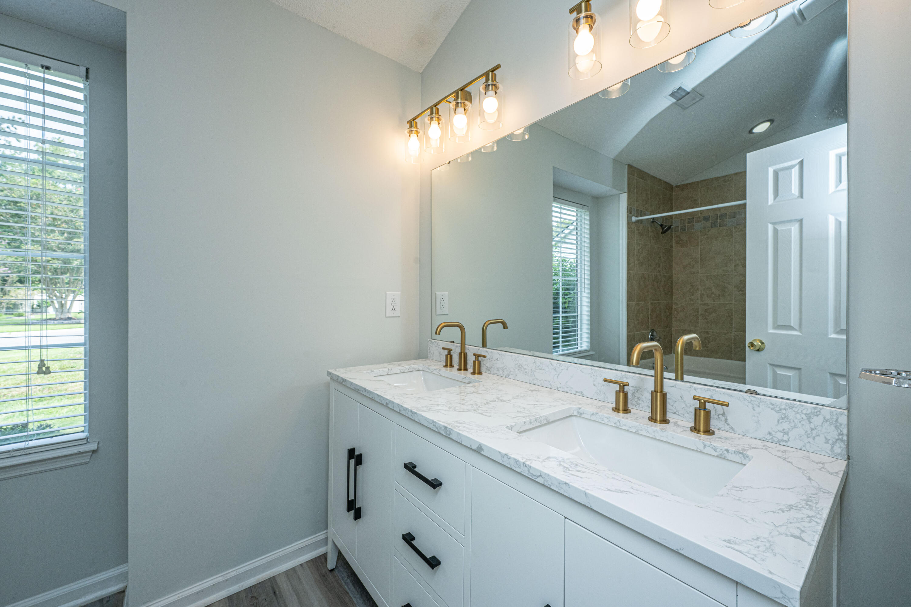 112 Jarett Road Summerville, SC 29485 - Photo 21 of 43 112JarettRd024