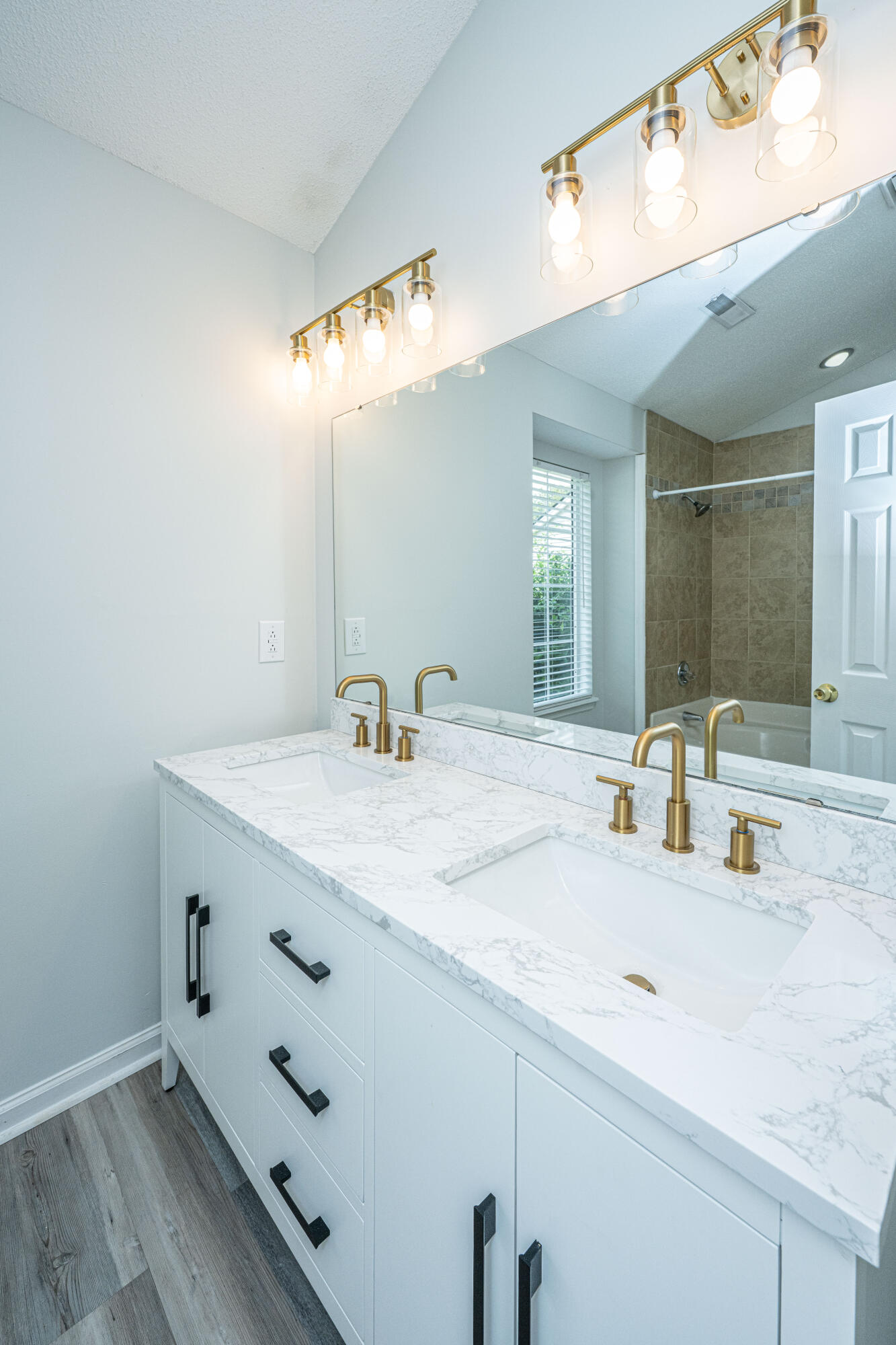 112 Jarett Road Summerville, SC 29485 - Photo 22 of 43 112JarettRd025