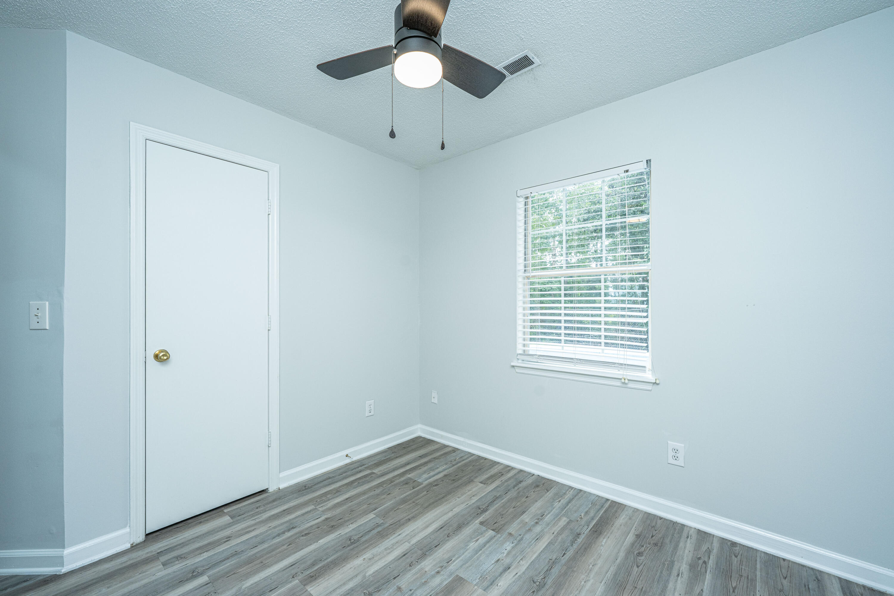 112 Jarett Road Summerville, SC 29485 - Photo 25 of 43 112JarettRd028