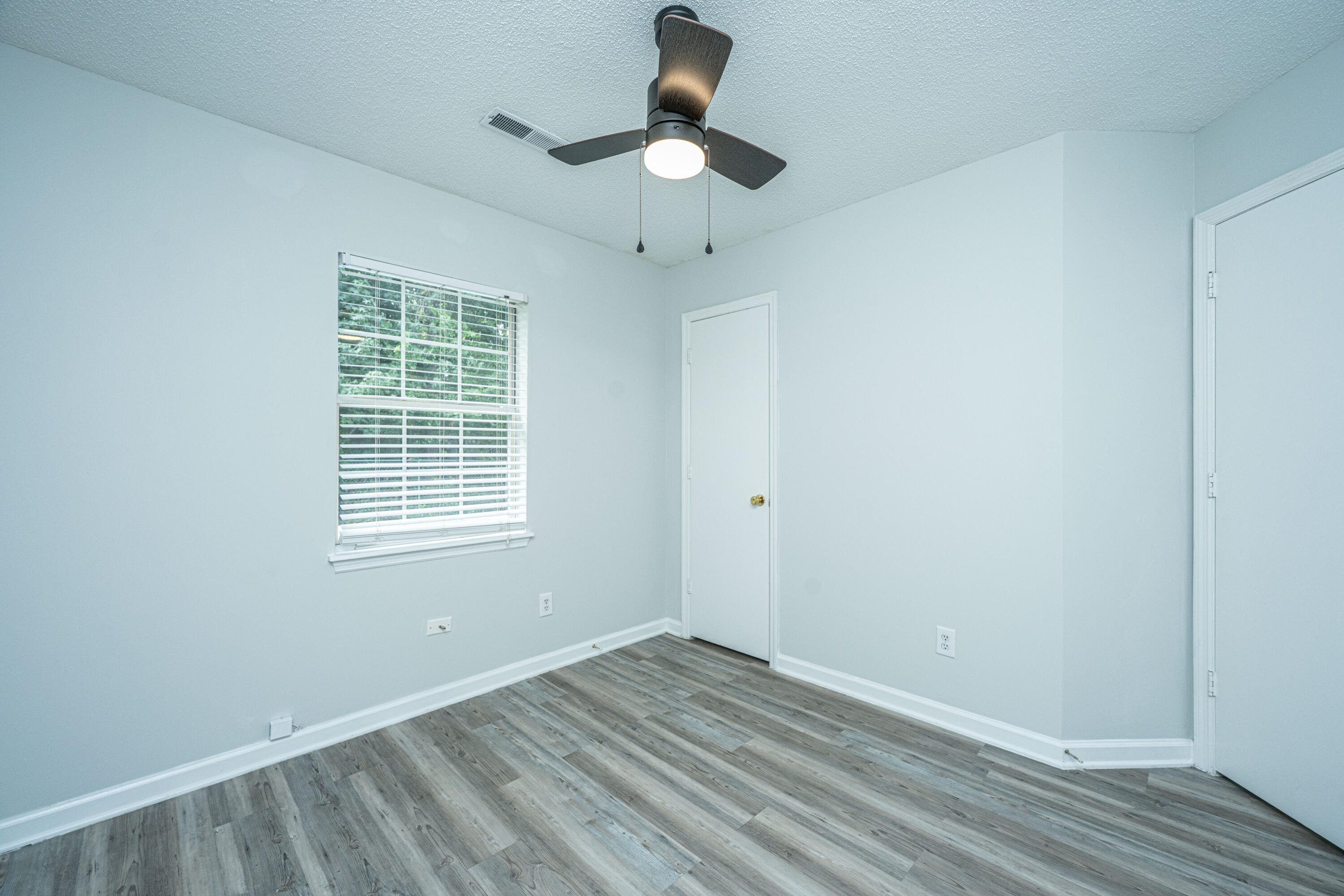 112 Jarett Road Summerville, SC 29485 - Photo 29 of 43 112JarettRd032