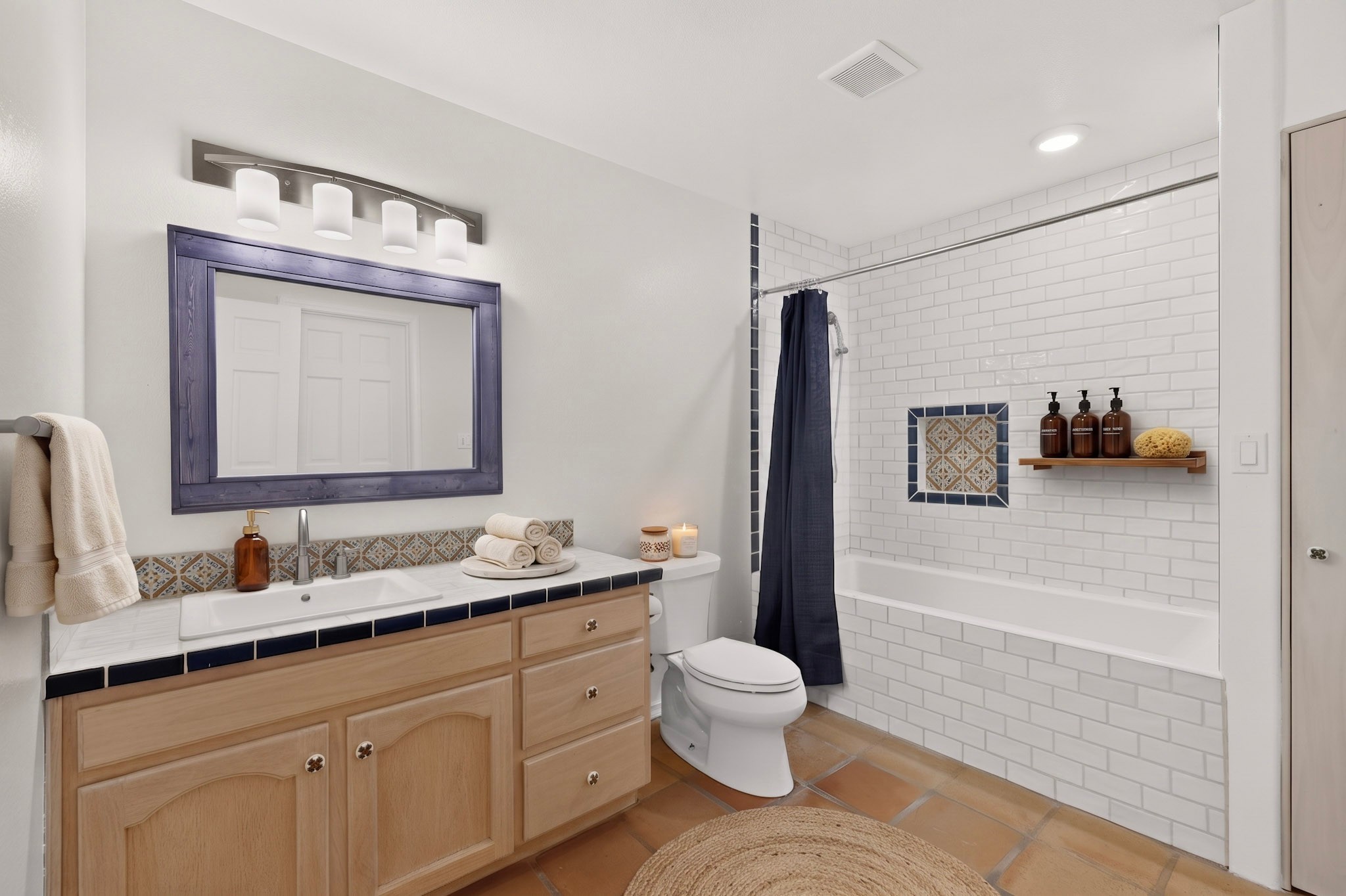 39 Cuesta Road Santa Fe, NM 87508 - Photo 31 of 70 Hallway bathroom 2