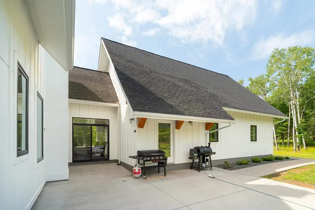 $1,099,000 | 1229 West Knife River Road, Two Harbors, MN 55616