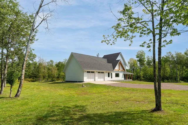 $1,099,000 | 1229 West Knife River Road, Two Harbors, MN 55616