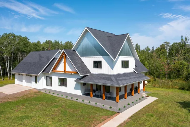 $1,099,000 | 1229 West Knife River Road, Two Harbors, MN 55616