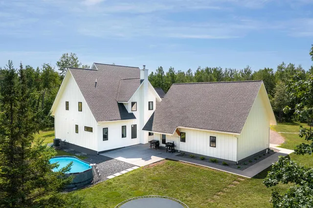 $1,099,000 | 1229 West Knife River Road, Two Harbors, MN 55616