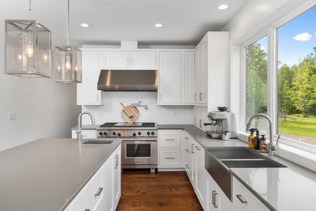 $1,099,000 | 1229 West Knife River Road, Two Harbors, MN 55616