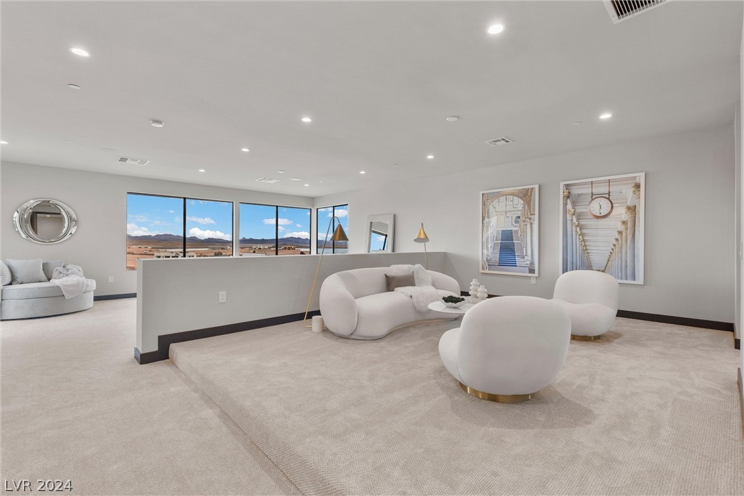 32 Rainbow Point Place Henderson, NV 89011 - Photo 49 of 98 Primary luxe suite