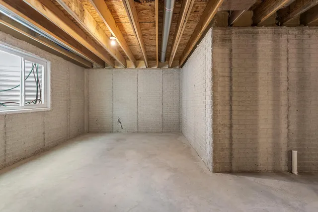 $394,900 | 23 Meadow Drive, Monticello, IL 61856