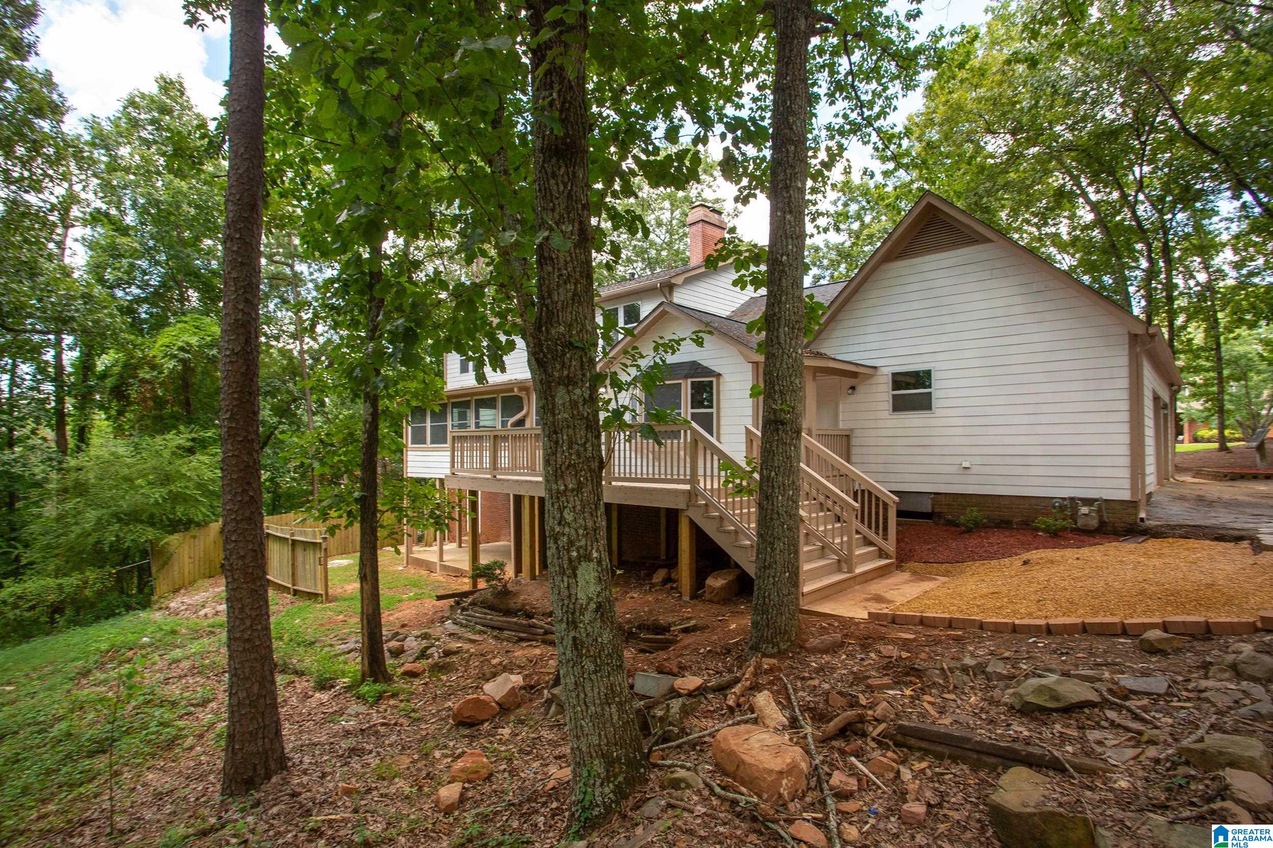 805 Hillyer High Road Anniston, AL 36207 - Photo 7 of 43