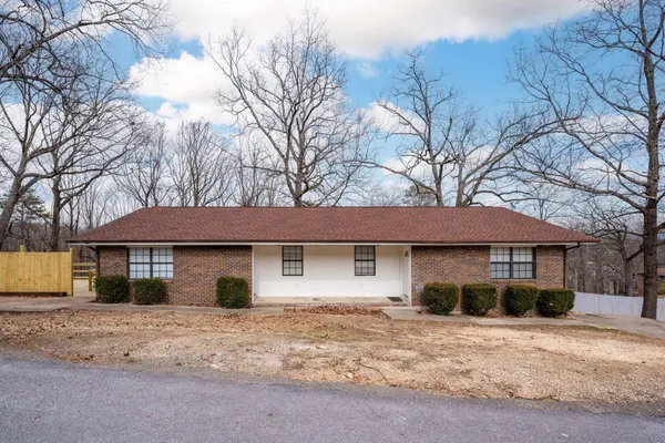 $1,195 | 340 Alpine Drive, Unit B, Rossville, GA 30741