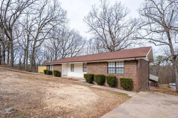 $1,195 | 340 Alpine Drive, Unit B, Rossville, GA 30741