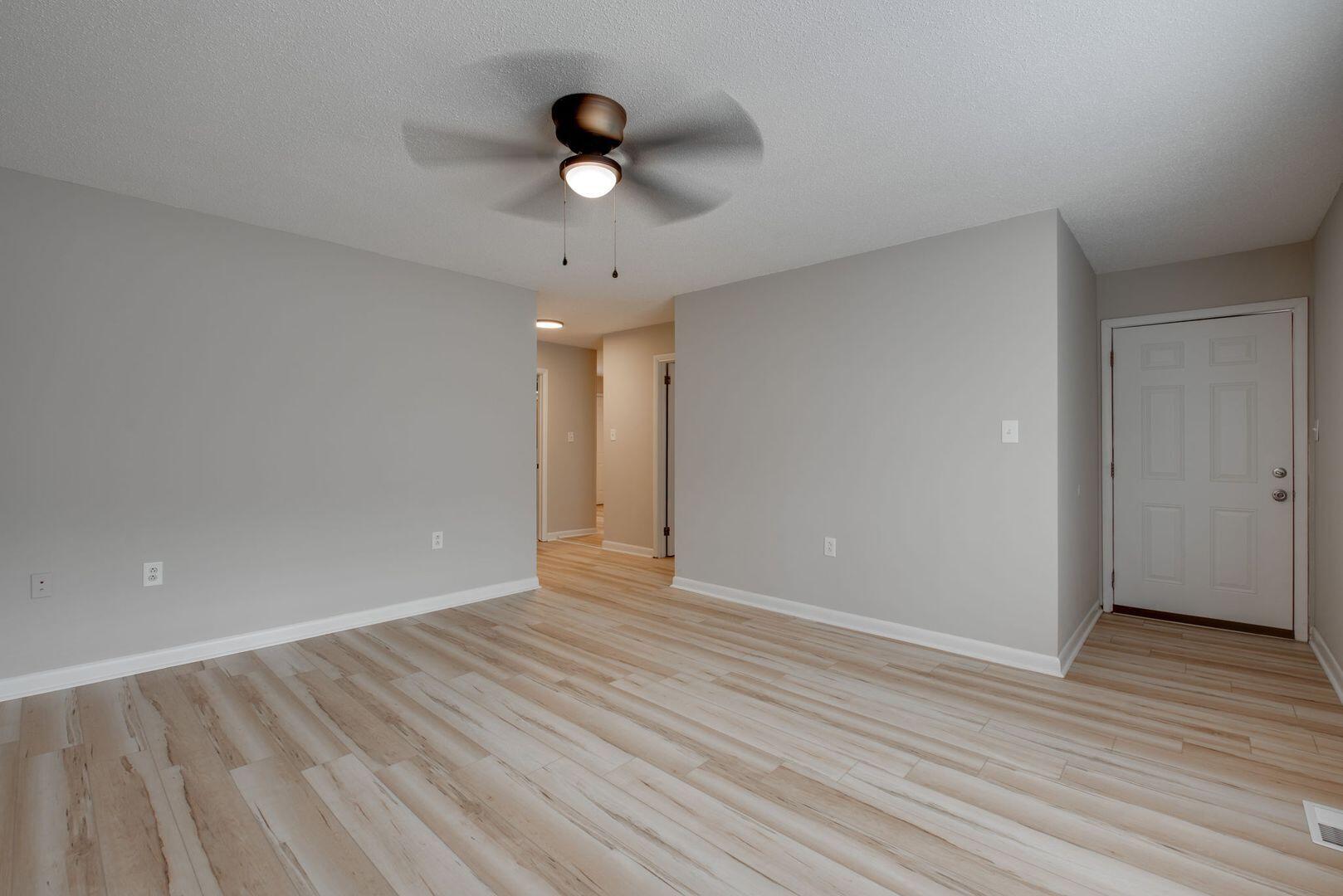 340 Alpine Drive, Unit B Rossville, GA 30741 - Photo 5 of 21 47270338_large