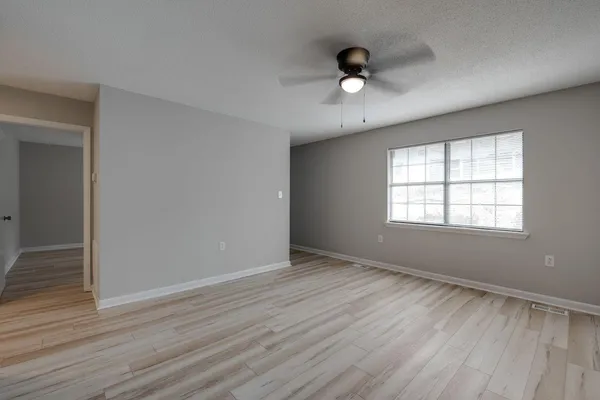 $1,195 | 340 Alpine Drive, Unit B, Rossville, GA 30741