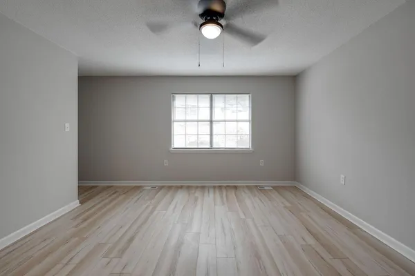 $1,195 | 340 Alpine Drive, Unit B, Rossville, GA 30741