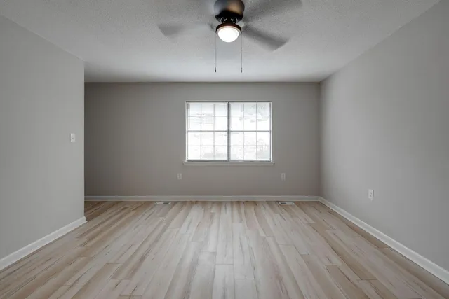 $1,275 | 340 Alpine Drive, Unit B, Rossville, GA 30741