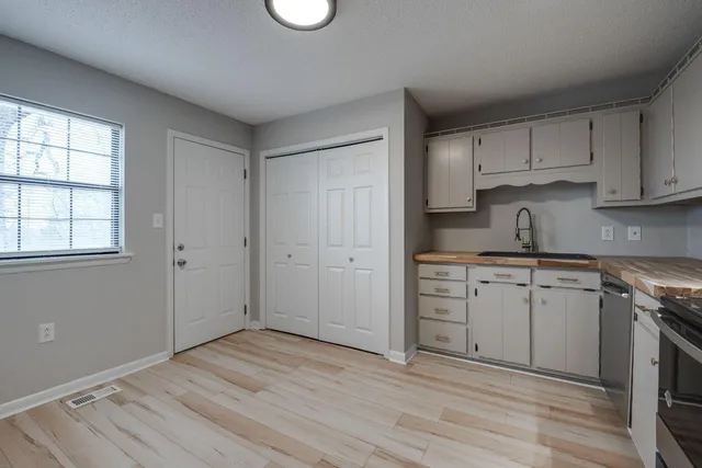 $1,275 | 340 Alpine Drive, Unit B, Rossville, GA 30741