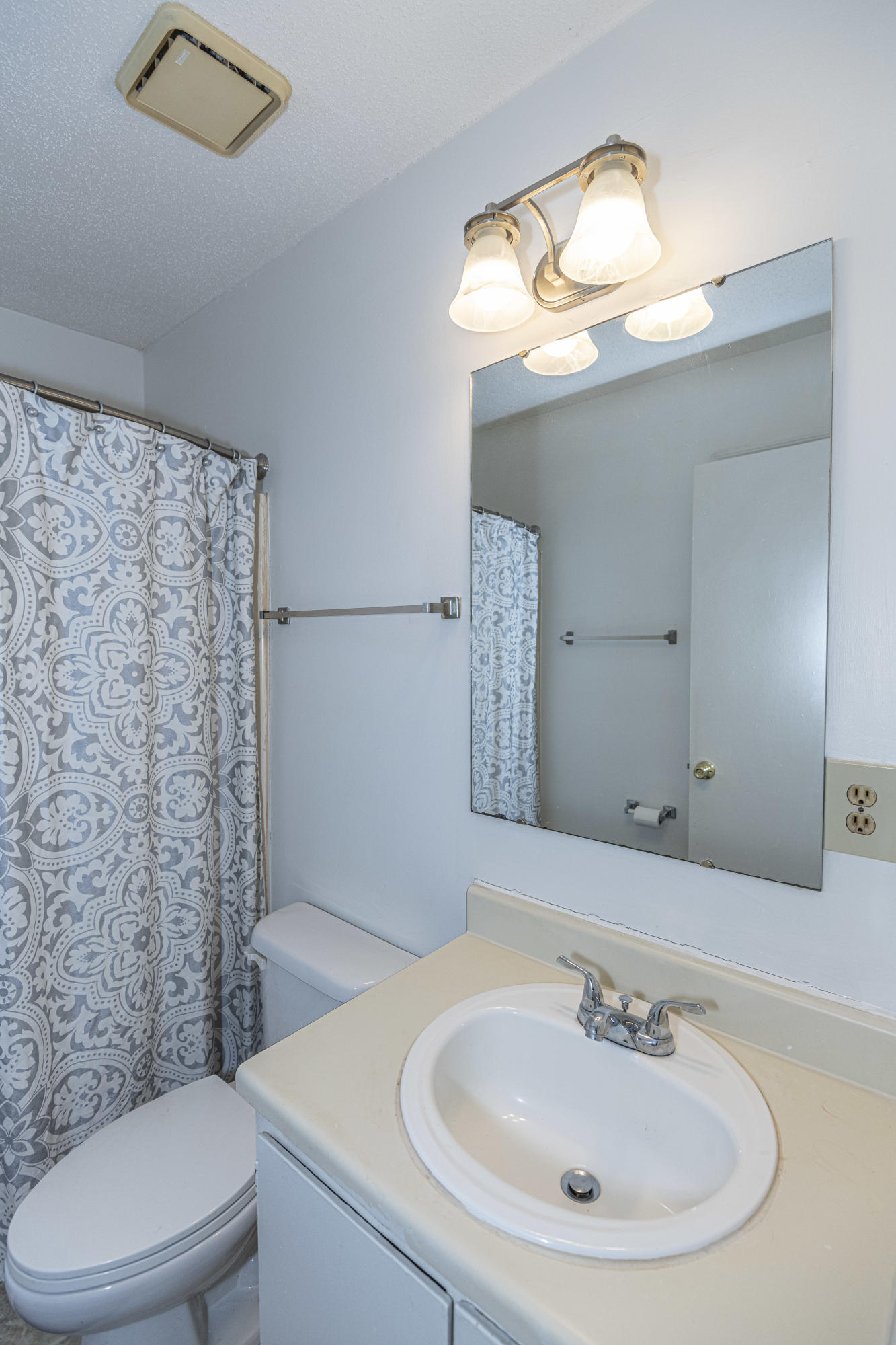 721 Temple Road, Unit B Ladson, SC 29456 - Photo 18 of 35 DSC_2504