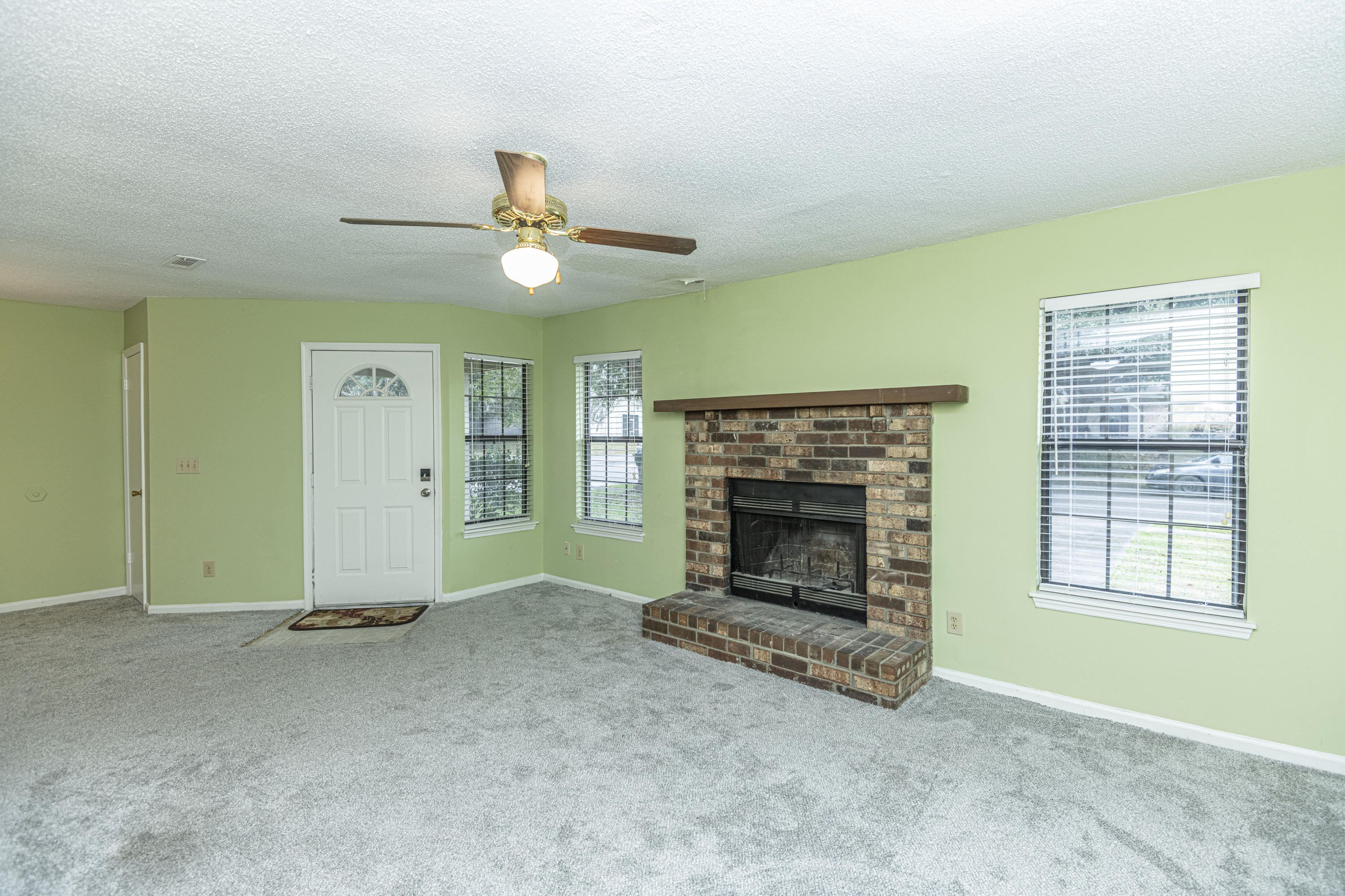 721 Temple Road, Unit B Ladson, SC 29456 - Photo 6 of 35 DSC_2491