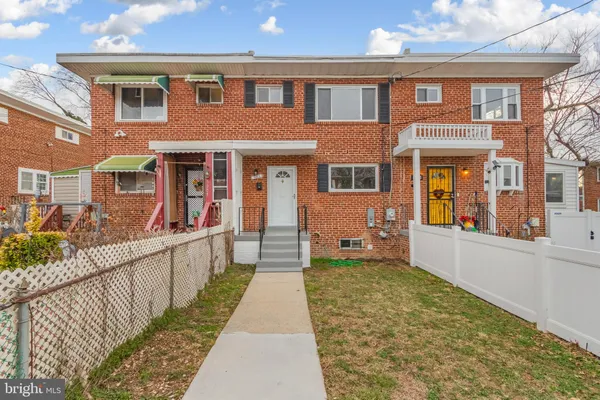 $324,900 | 5005 Roseld Court, Oxon Hill, MD 20745
