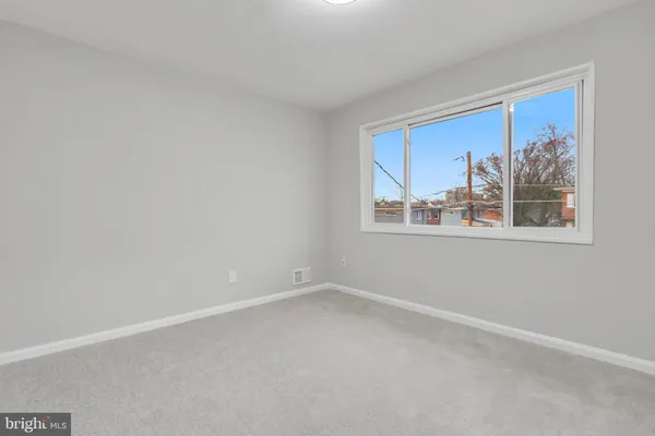 $324,900 | 5005 Roseld Court, Oxon Hill, MD 20745