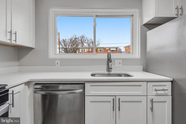$324,900 | 5005 Roseld Court, Oxon Hill, MD 20745