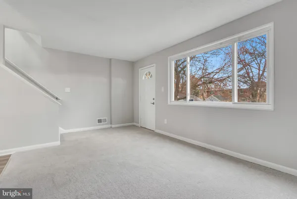 $324,900 | 5005 Roseld Court, Oxon Hill, MD 20745