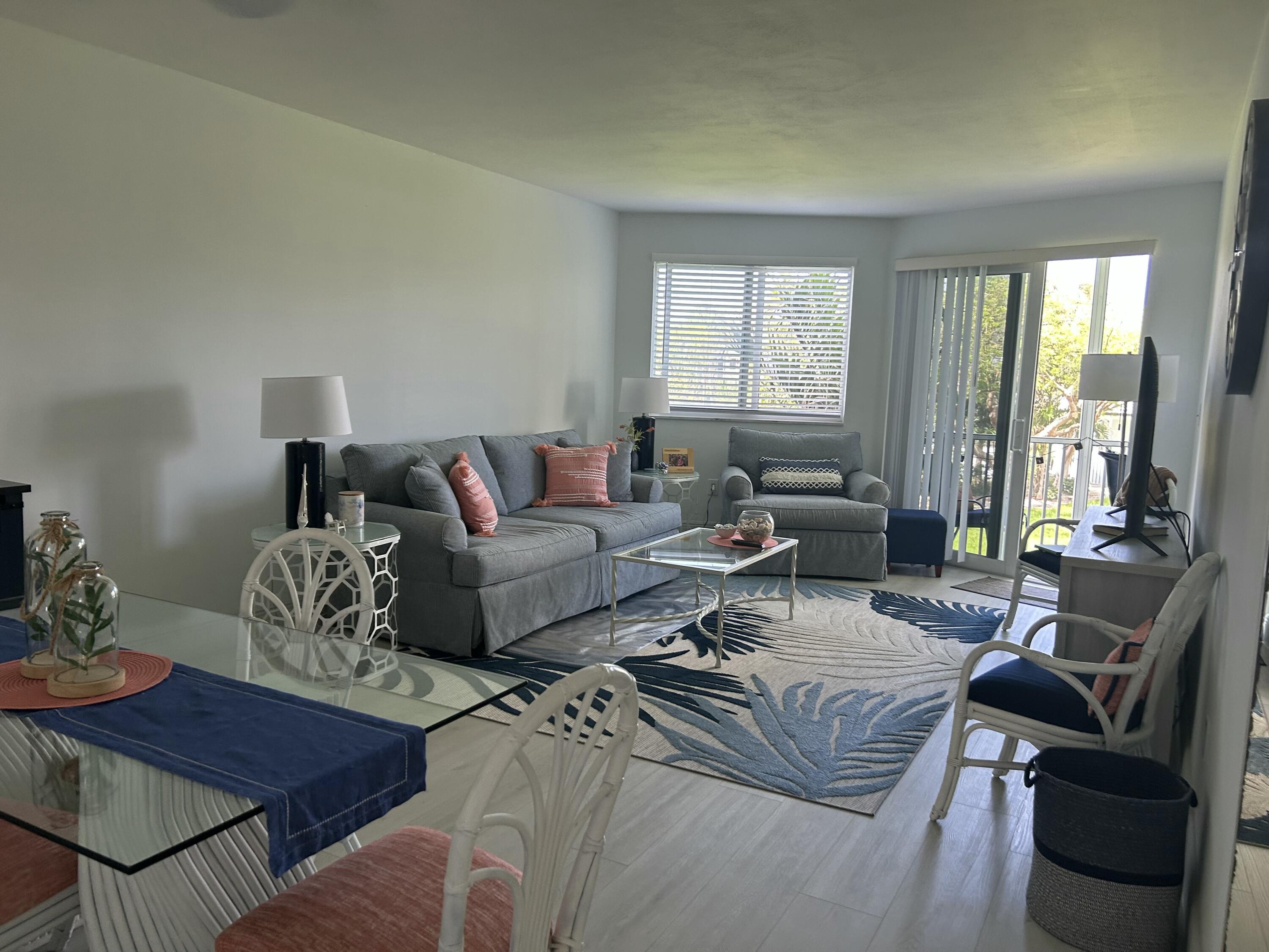 2760 Banyan Road, Unit 25A Boca Raton, FL 33432 - Photo 6 of 12 livingroom