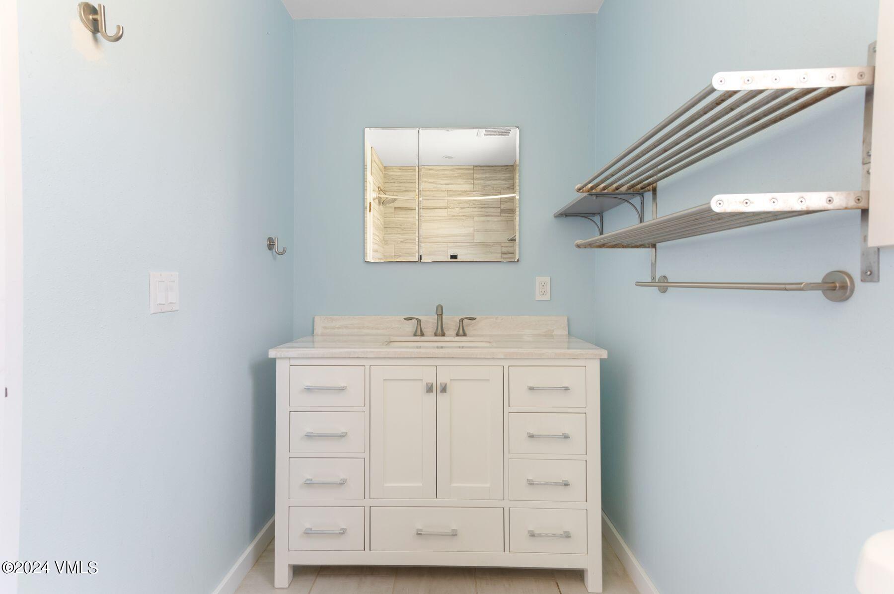 2530 Old Trail Road, Unit 1 Avon, CO 81620 - Photo 8 of 9 photo_online_007