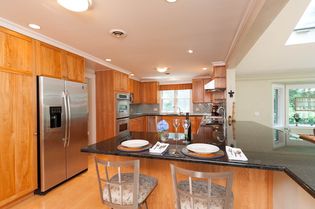 8 Sioux Drive Canton, MA 02021 - Photo 4 of 27 Gallery Image 4