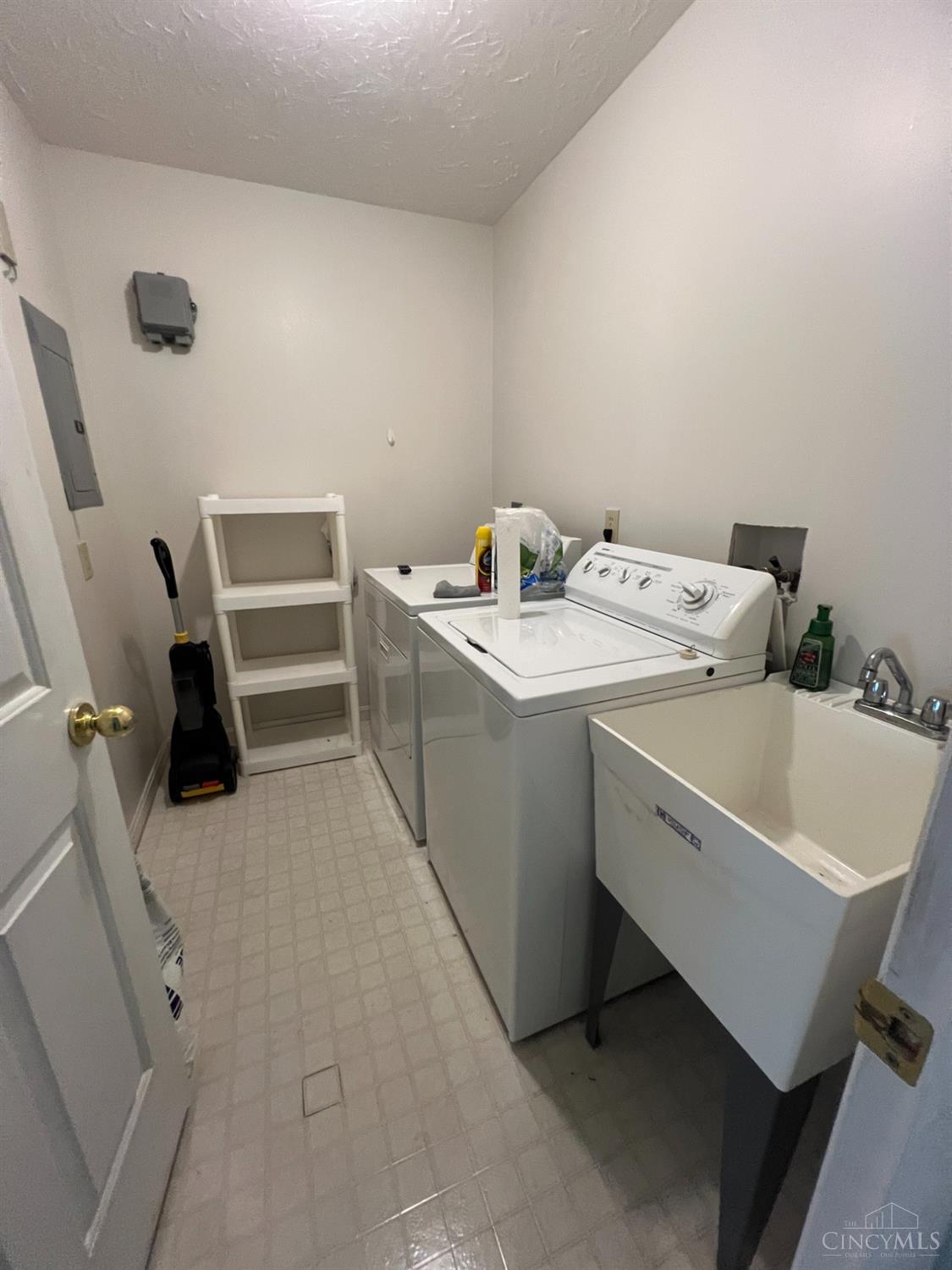 10526 West Road, Unit 5 Harrison, OH 45030 - Photo 14 of 15